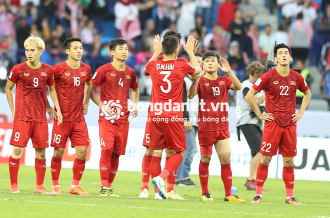 Vì sao Quang Hải vắng mặt ở loạt sút luân lưu trước Jordan?