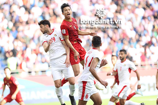 Văn Hậu bị kiểm tra doping vì chạy quá khỏe suốt 120 phút?