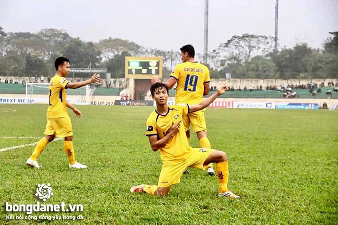 Trận cầu đinh HAGL vs SLNA: Phan Văn Đức nhận định bất lợi về đội nhà