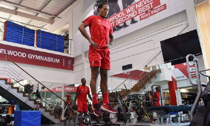 Tiết lộ tình trạng hiện tại của Van Dijk