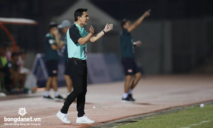 Vé trận HAGL vs SLNA 2021: Từ 20.000 đồng trở lên