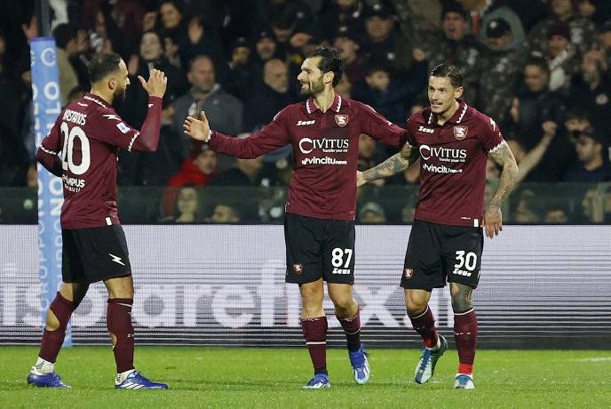 Nhận định, soi kèo Salernitana vs Genoa, 0h00 ngày 22/1