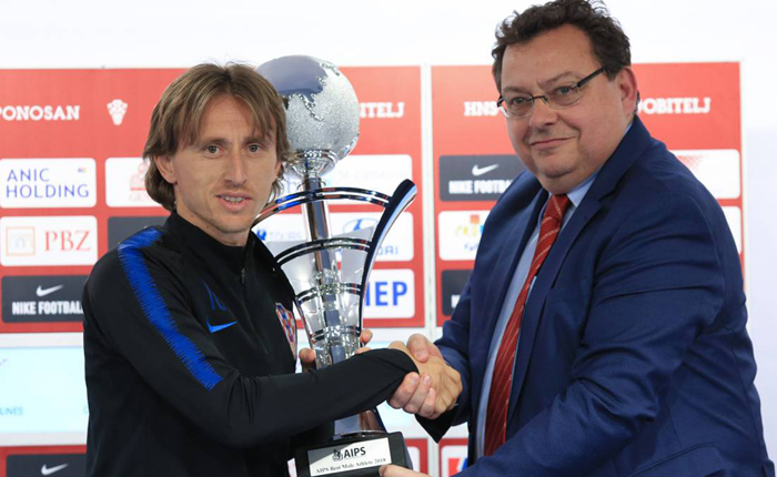 Modric chính thức ‘ẵm’ thêm giải thưởng cá nhân cao quý