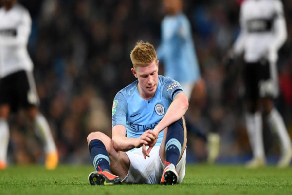 Tái phát chấn thương, De Bruyne lỡ derby thành Manchester vào tuần sau