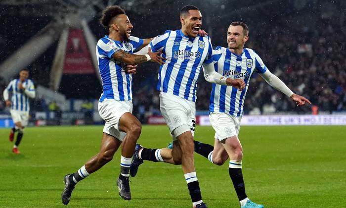 Nhận định, soi kèo Huddersfield vs Barnsley, 1h45 ngày 23/4