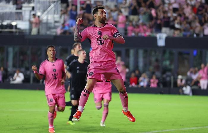 Messi lập cú đúp, Inter Miami giữ ngôi đầu bảng MLS