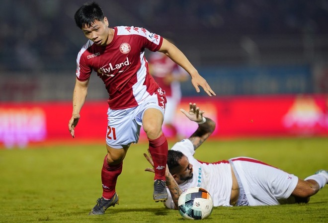 C&ocirc;ng Phượng từng ghi bao nhi&ecirc;u b&agrave;n v&agrave;o lưới SLNA tr&ecirc;n s&acirc;n Vinh?