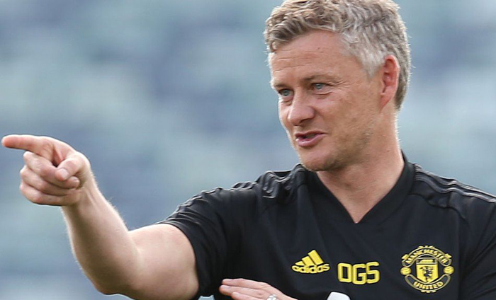 Ole Gunnar Solskjaer c&acirc;n nhắc thay đổi lối chơi của MU m&ugrave;a tới