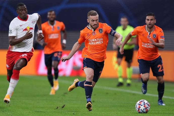 Nhận định, soi kèo Istanbul Basaksehir vs Universitatea Craiova, 00h45 ngày 22/8: Không thể lung lay