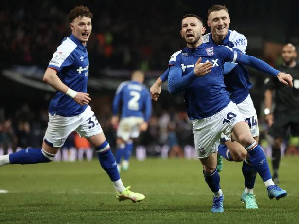 Nhận định, soi kèo Nottingham vs Leeds, 21h00 ngày 22/8: Trái đắng xa nhà
