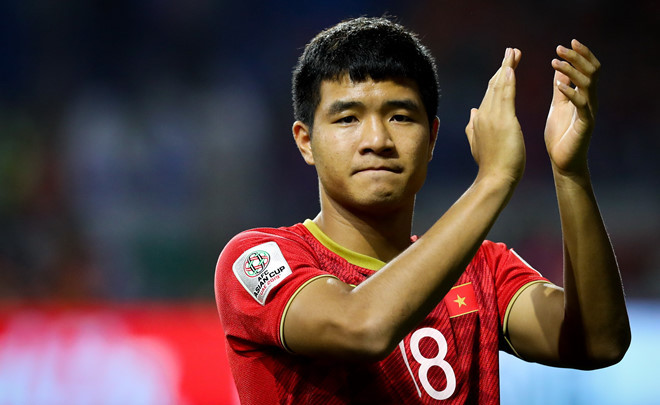 Hà Đức Chinh bất ngờ tập trung cùng tuyển Việt Nam