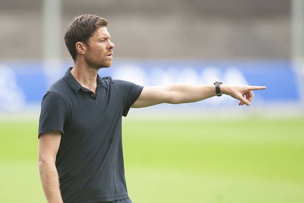 Xabi Alonso thay Zinedine Zidane dẫn dắt Real Madrid?