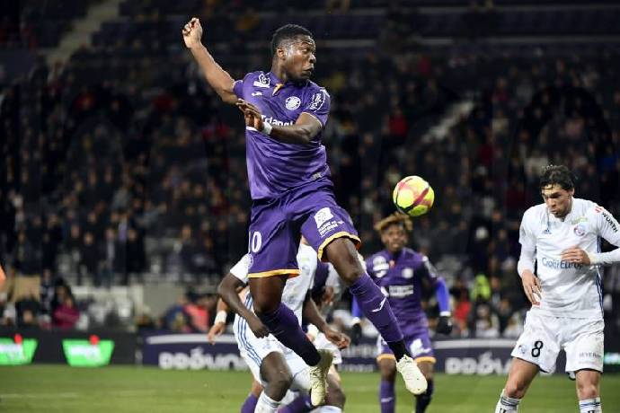 Soi kèo bóng đá Pháp hôm nay 23/10: Toulouse vs Strasbourg 