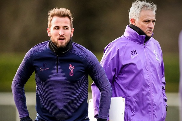 Tottenham buộc Jose Mourinho phải thay đổi th&oacute;i quen