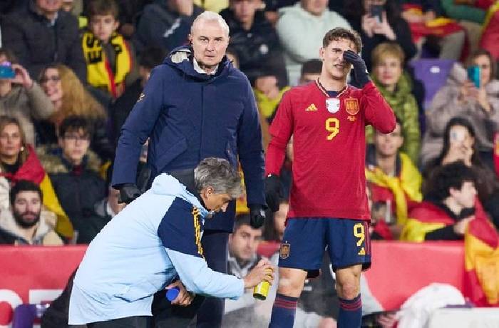   Barca kiếm được cả &ldquo; n&uacute;i tiền &ldquo;v&igrave; Virus FIFA