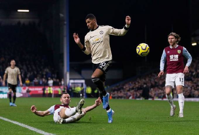 Soi kèo phạt góc MU vs Burnley, 3h ngày 22/12