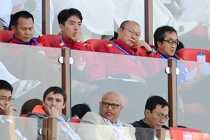 HLV Park Hang Seo ngự giá thân chinh đi 'do thám' đối thủ ở tứ kết Asian Cup 2019