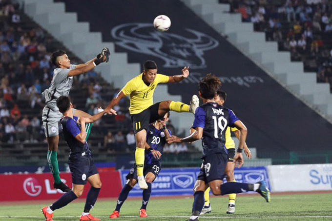 NÓNG Giải U22 Đông Nam Á đổi lịch thi đấu, đá sân cỏ tự nhiên