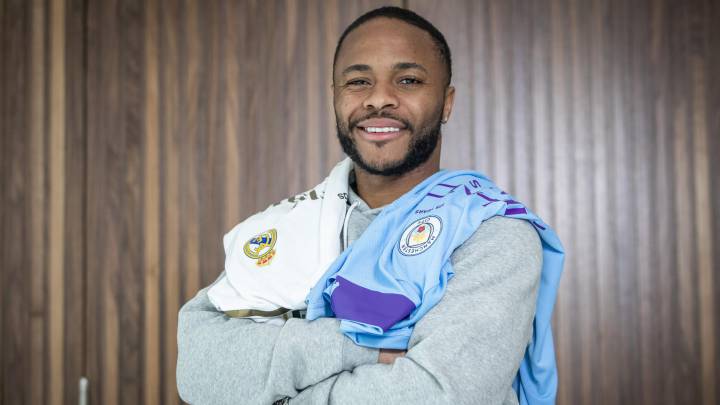Sterling tố PFA tr&ugrave; dập Man City, thi&ecirc;n vị Liverpool