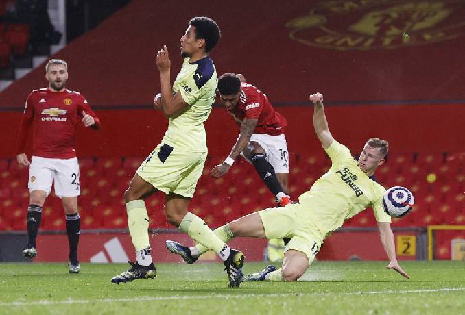 Kết quả bóng đá hôm nay 22/2: MU nỗ lực bám đuổi Man City, PSG thua sốc