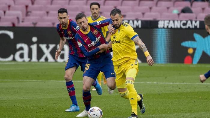 Sao Barcelona nhỏ lệ sau trận h&ograve;a Cadiz