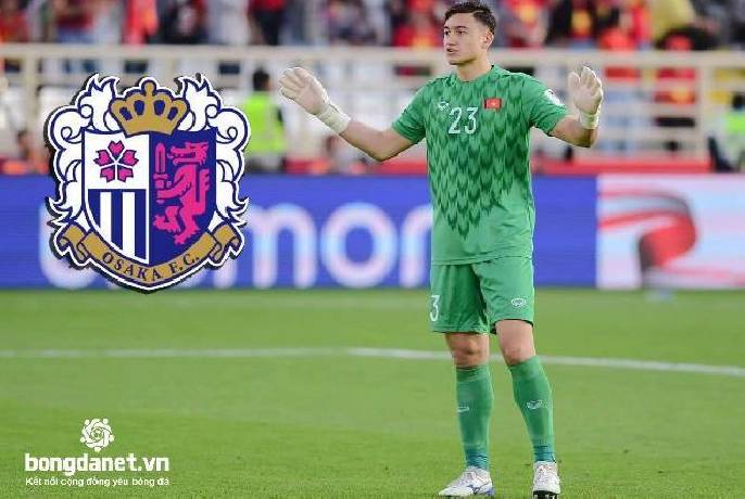 Văn Lâm xuất hiện ở vị trí đầu tiên trong danh sách của Cerezo Osaka