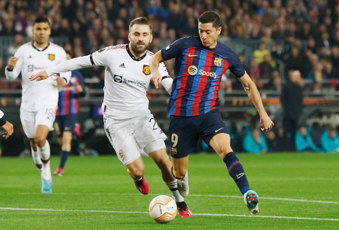 Ph&acirc;n t&iacute;ch k&egrave;o hiệp 1 MU vs Barcelona, 3h ng&agrave;y 24/2