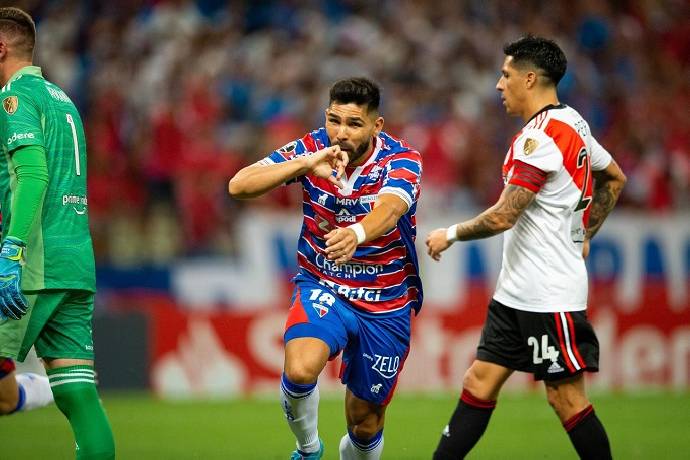 Soi kèo phạt góc Maldonado vs Fortaleza, 7h ngày 24/2