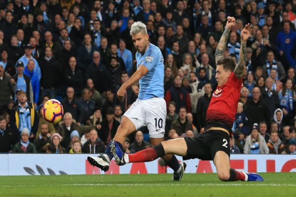 MU vs Man City (đ&aacute; b&ugrave; v&ograve;ng 31 Ngoại hạng Anh) diễn ra ng&agrave;y n&agrave;o, giờ n&agrave;o?