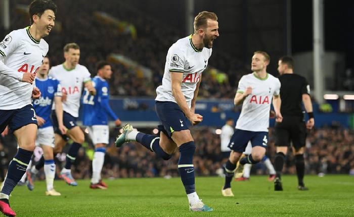 Soi kèo phạt góc Newcastle vs Tottenham, 20h00 ngày 23/4