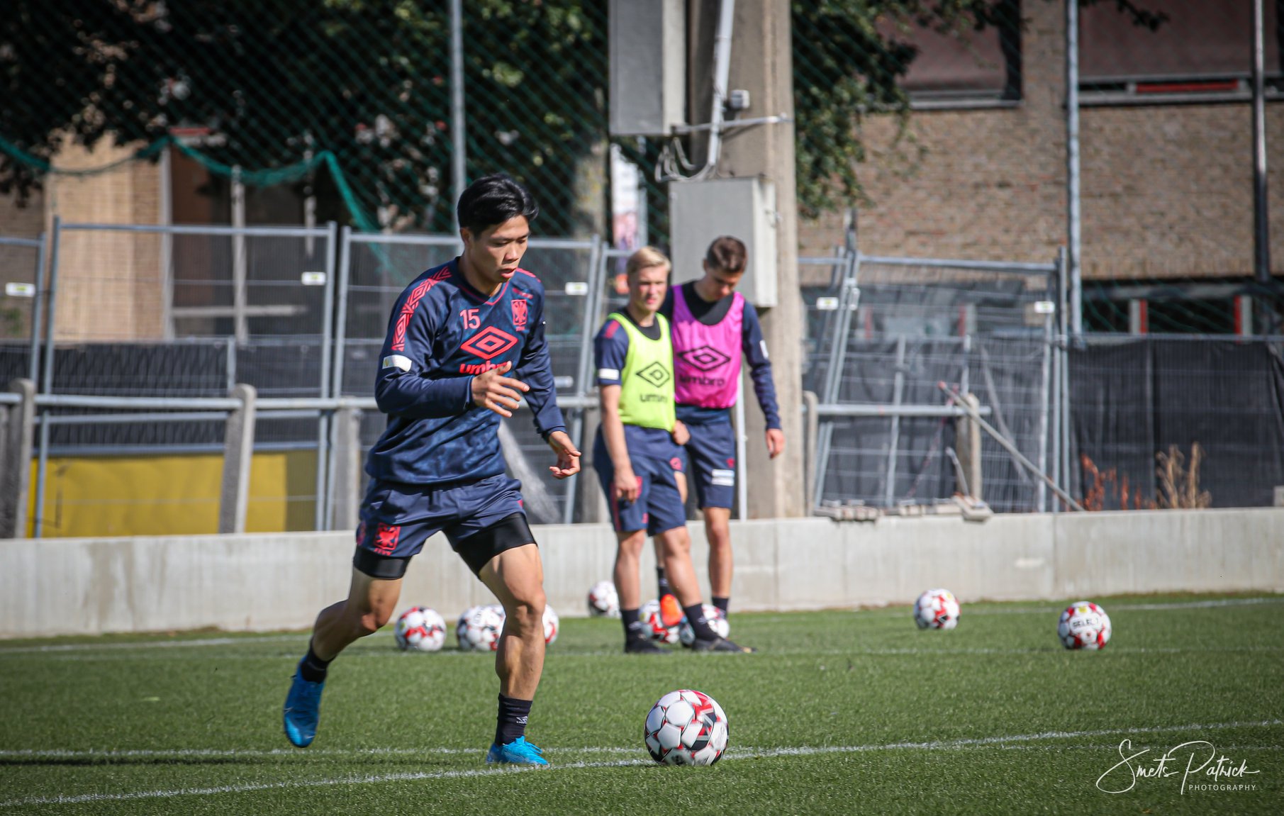 Sint Truidense đại thắng trong ngày vắng mặt Công Phượng