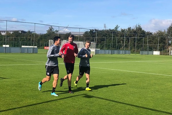 Văn Hậu được HLV Heerenveen khen ngợi trước trận gặp Utrecht