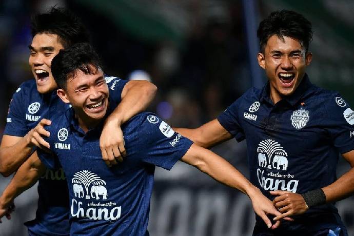 Nhận định, soi k&egrave;o Muangthong vs Buriram United, 19h00 ng&agrave;y 22/11: Đứng vững ở ng&ocirc;i đầu