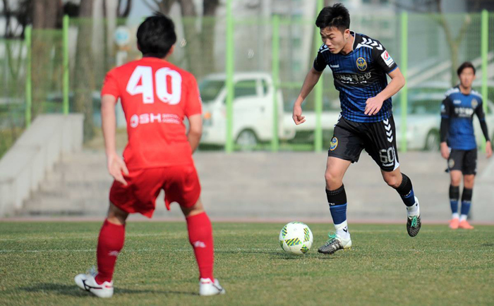 Xác nhận Xuân Trường đá chính ở trận Siêu kinh điển Thái Lan