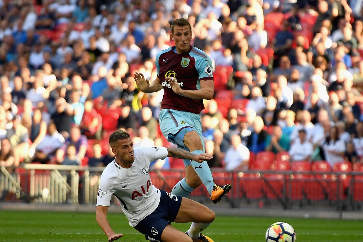 Tỷ lệ b&oacute;ng đ&aacute; h&ocirc;m nay 23/2: Burnley vs Tottenham