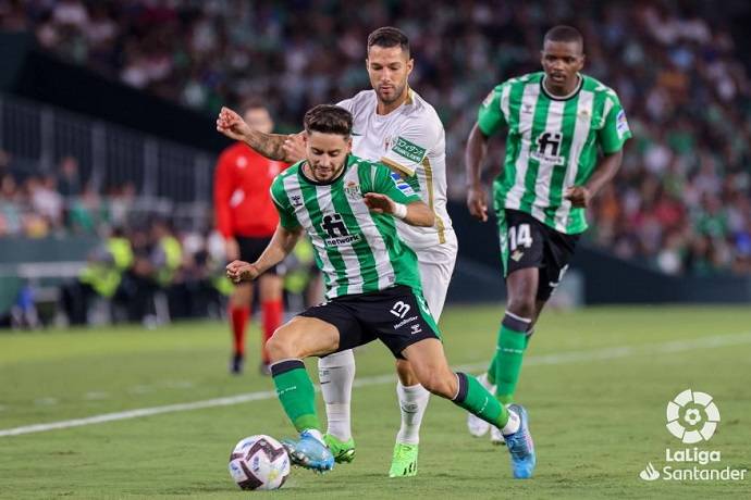 Soi kèo phạt góc Elche vs Betis, 3h00 ngày 25/2