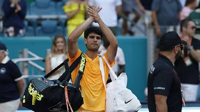 Alcaraz thua sốc Korda ở v&ograve;ng 3 Miami Open 2026