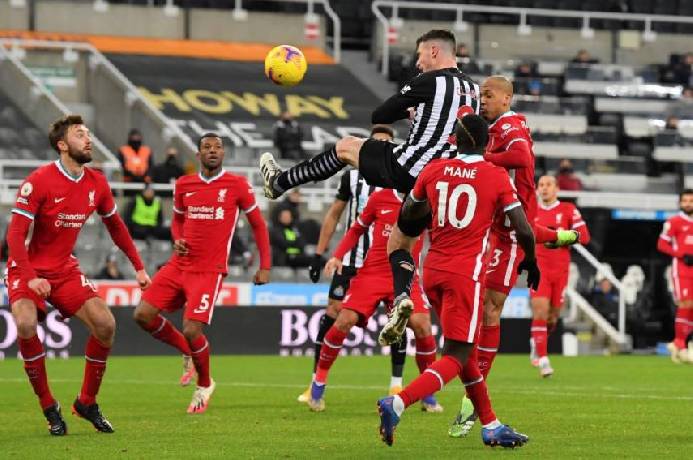 Lịch thi đấu bóng đá hôm nay 24/4: Liverpool vs Newcastle
