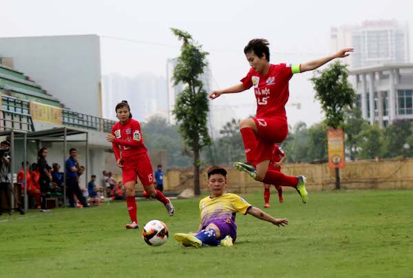 Phong Phú Hà Nam và Hà Nội phô diễn sức mạnh