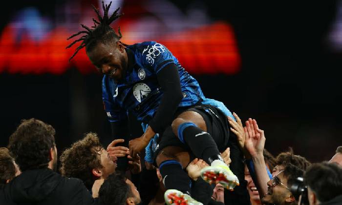 Lập hat-trick vào lưới Leverkusen, Ademola Lookman đi vào lịch sử