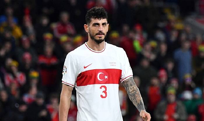 CĐV cười hả hê với pha phản lưới nhà ngớ ngẩn của Thổ Nhĩ Kỳ