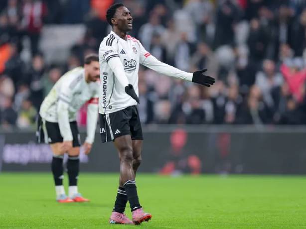 Soi kèo góc Besiktas vs Midtjylland, 1h00 ngày 24/07