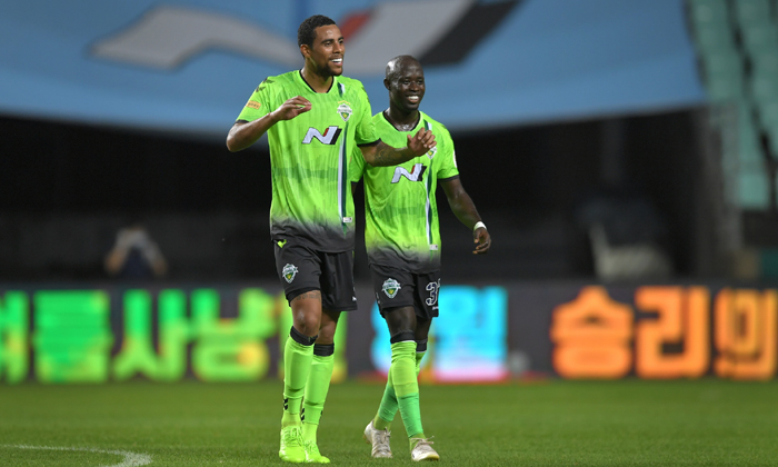 Nhận định Jeonbuk Hyundai Motors vs Sangju Sangmu Phoenix, 16h00 ng&agrave;y 23/8