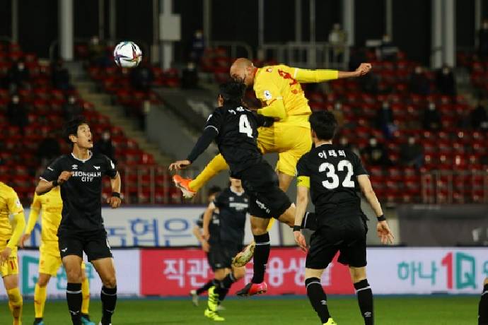 Soi k&egrave;o phạt g&oacute;c Gwangju FC vs Seongnam FC, 17h00 ng&agrave;y 24/8