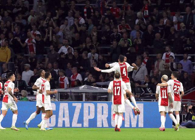 Đội hình ra sân chính thức Besiktas vs Ajax, 0h45 ngày 25/11