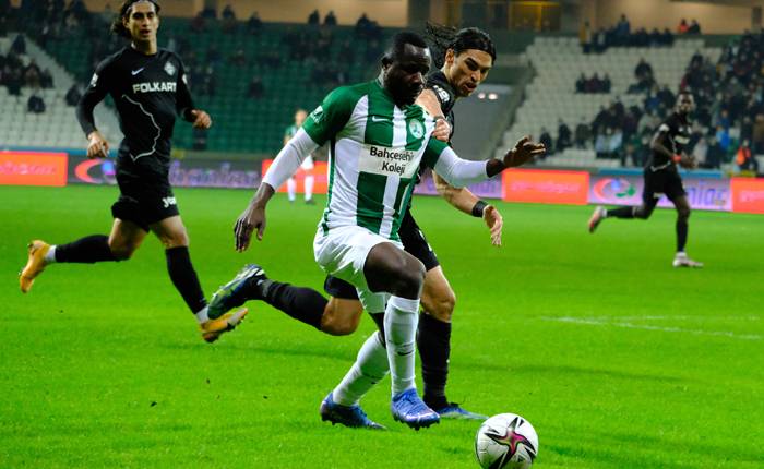 Ph&acirc;n t&iacute;ch k&egrave;o hiệp 1 Giresunspor vs Hatayspor, 20h ng&agrave;y 25/12