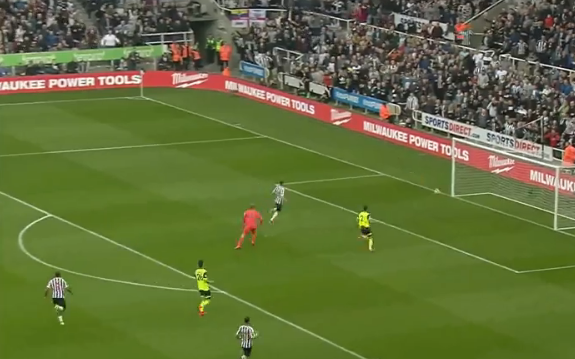 Video Newcastle 2-0 Huddersfield (Premier League, Ngoại hạng Anh v&ograve;ng 27)