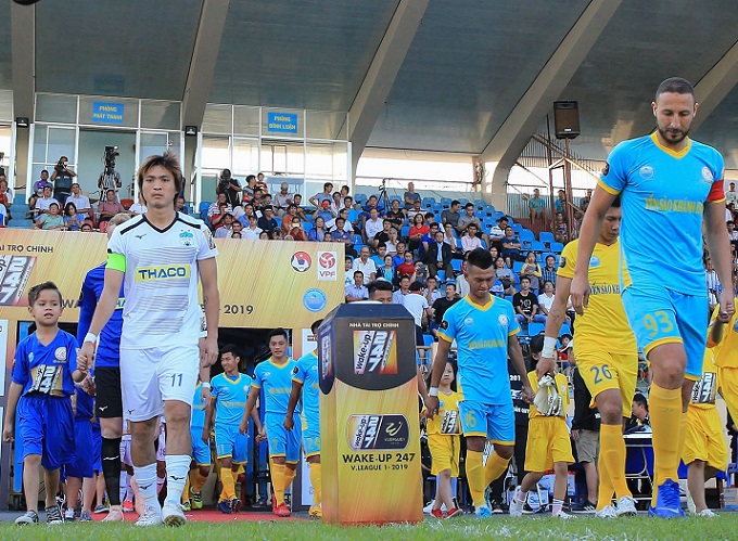 Tuấn Anh lần đầu l&ecirc;n tiếng khi đeo băng thủ qu&acirc;n HAGL