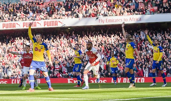 Xem lại Arsenal vs Southampton (Premier League, Ngoại hạng Anh v&ograve;ng 27)