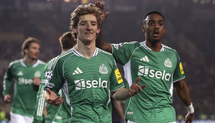 Soi kèo góc Newcastle vs Qarabag, 3h00 ngày 25/02